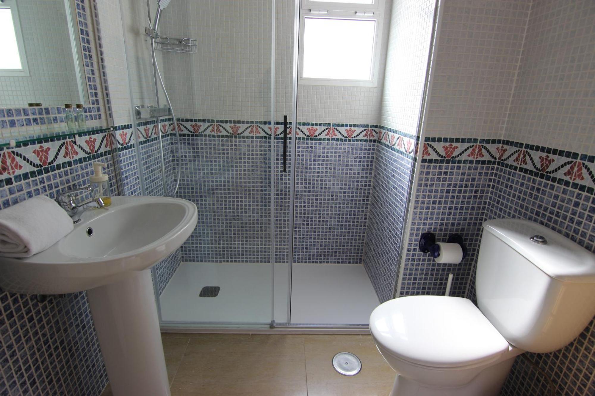 Rentalsevilla Espacioso Apartamento En La Alameda De Hercules Con Parking Экстерьер фото