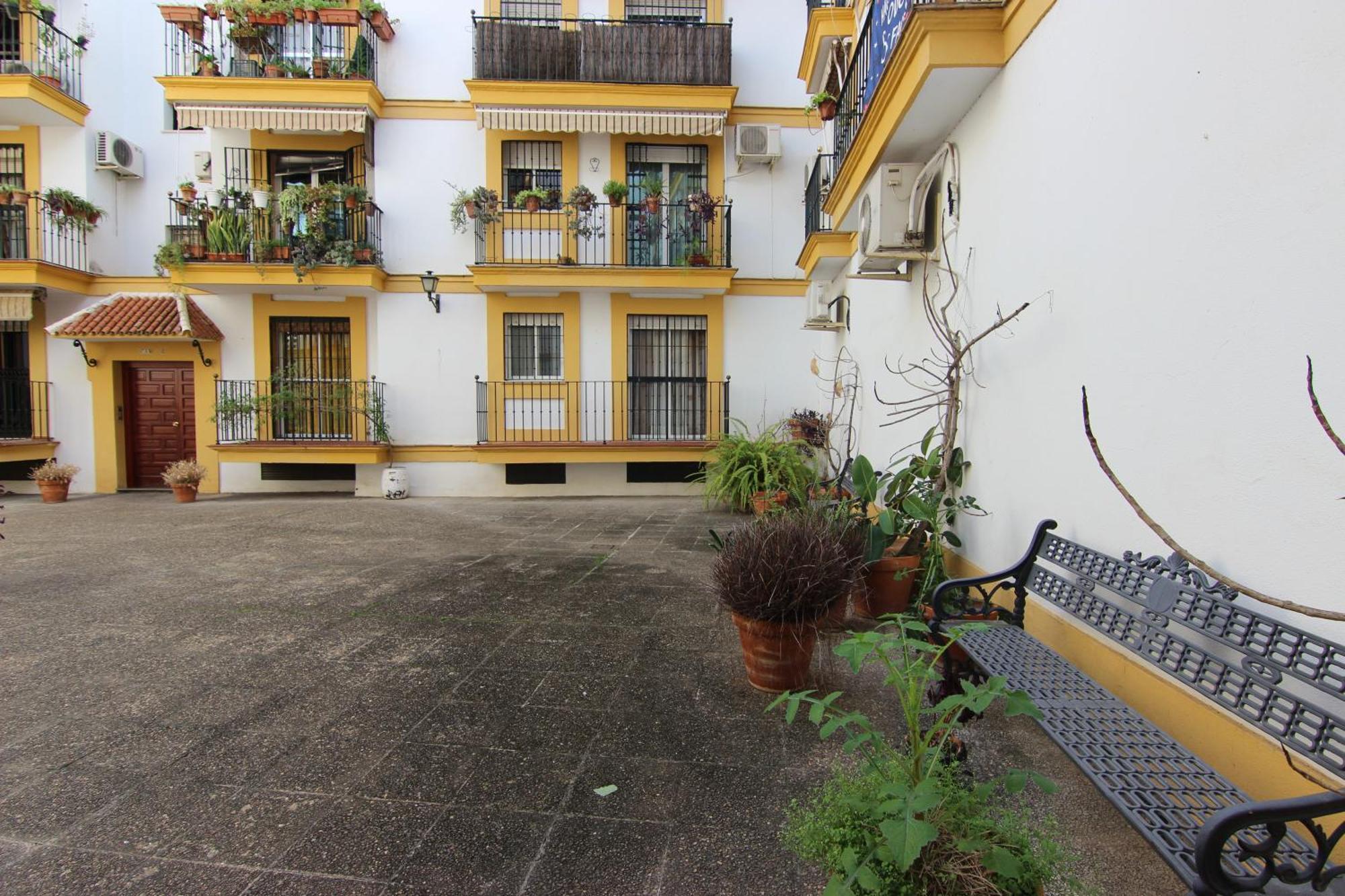 Rentalsevilla Espacioso Apartamento En La Alameda De Hercules Con Parking Экстерьер фото